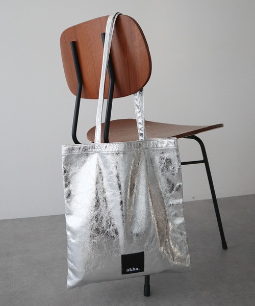 CRAFT STANDARD BOUTIQUE（クラフトスタンダードブティック）の「【追加】akha. メタリックトート ◆（トートバッグ・レディース・シルバー/ブラック/ミント/ブロンズ・FREE）」の4枚目の写真