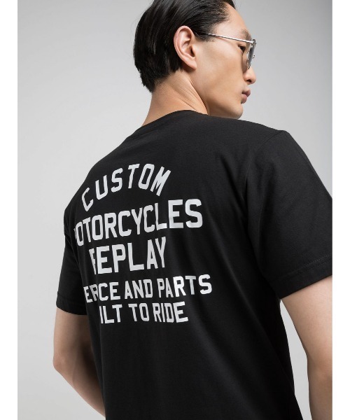 REPLAY（リプレイ）の「コットンジャ－ジープリントＴシャツ（Tシャツ/カットソー・メンズ・ブラック/ホワイト・MEDIUM/LARGE/X-LARGE/SMALL）」の2枚目の写真