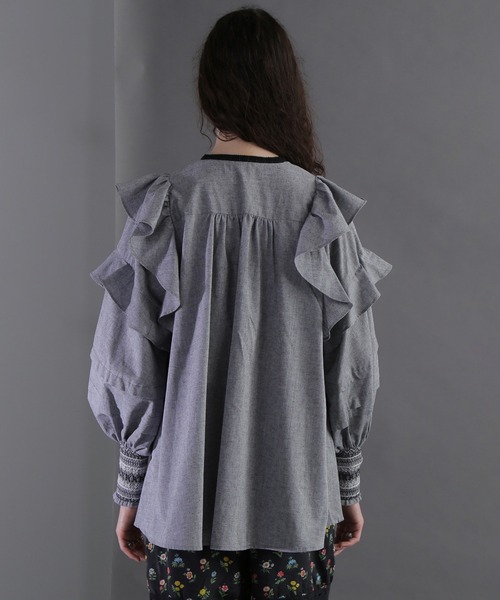 ROSE BUD（ローズバッド）の「(mag.by c)シャンブレーフリルシャツ（シャツ/ブラウス・レディース・ブルー/ブラック・ONE SIZE）」の8枚目の写真