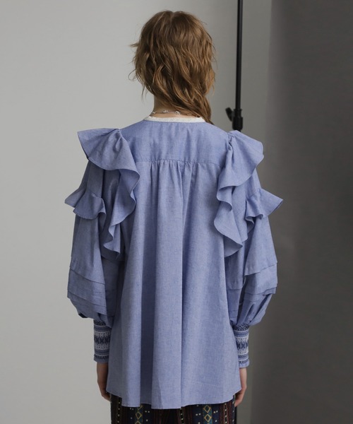 ROSE BUD（ローズバッド）の「(mag.by c)シャンブレーフリルシャツ（シャツ/ブラウス・レディース・ブルー/ブラック・ONE SIZE）」の19枚目の写真