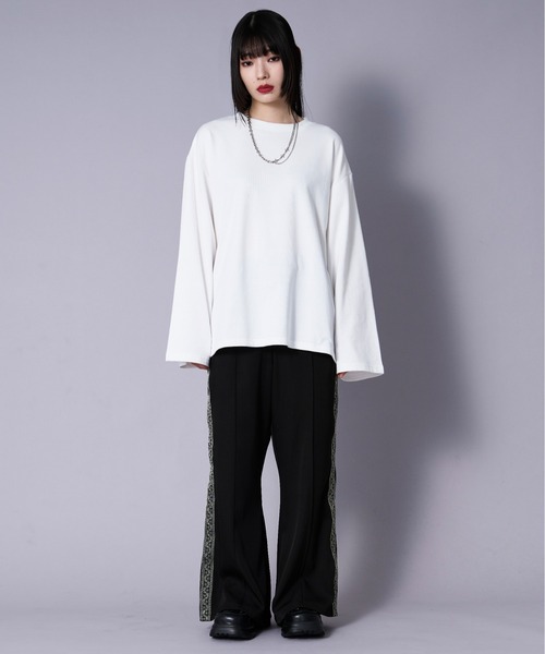 Ellno Loset（エルノロゼット）の「ワイドスリーブオーバーロンT（Tシャツ/カットソー・メンズ・オフホワイト/ブラック・SMALL/LARGE/MEDIUM）」の17枚目の写真