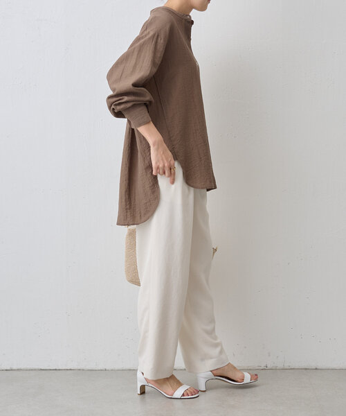 BEARDSLEY（ビアズリー）の「サラっとタックパンツ（その他パンツ・レディース・グリーン系その他2/アイボリー・0/1）」の6枚目の写真