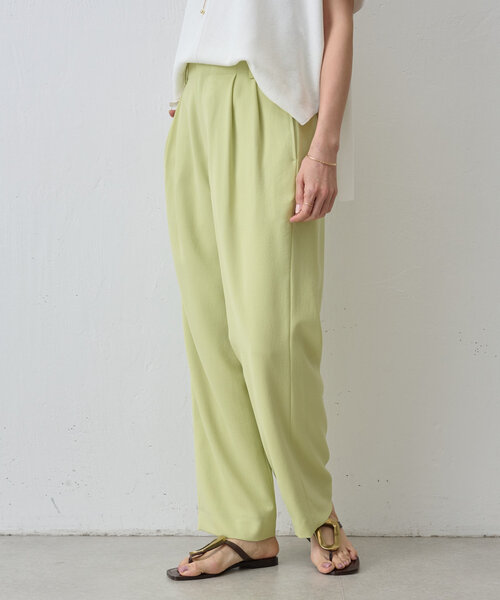 BEARDSLEY（ビアズリー）の「サラっとタックパンツ（その他パンツ・レディース・グリーン系その他2/アイボリー・0/1）」の17枚目の写真