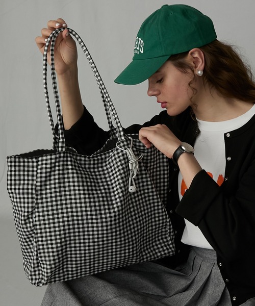 BONLECILL Marche(ボンルシールマルシェ)の「【BONLECILL Marche】《大容量/A4》アソートチェック/ストライプ柄 BIGトートバッグ(トートバッグ・レディース・レッド/ネイビー/ブラック/ブラウン/バーガンディー/ボルドー/ブラック系1・FREE)」の8枚目の写真