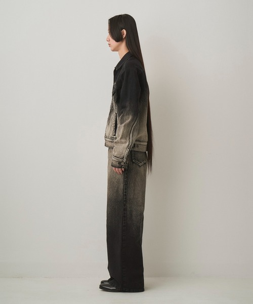 Juha（ユハ）の「GRADATION DENIM JACKET（デニムジャケット・メンズ・ブラック/ブルー・3/4）」の8枚目の写真