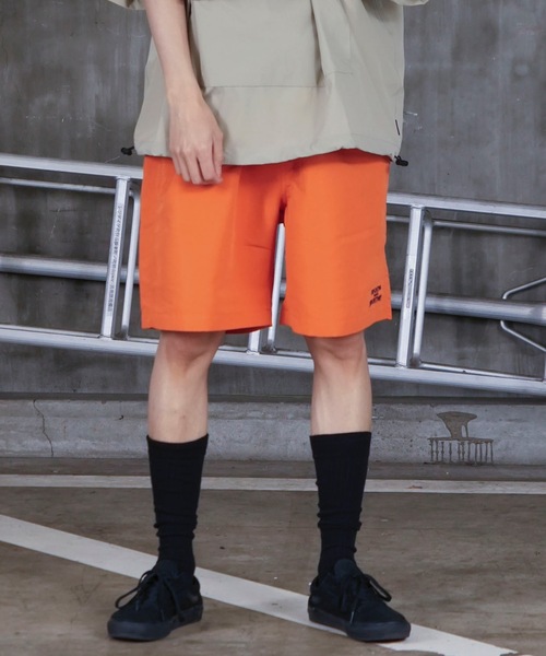 THRASHER(スラッシャー)の「Skate and Destroy SHORTS / スラッシャースケートデストロイショーツ(その他パンツ・メンズ・オレンジ/ブラック・LARGE/MEDIUM/X-LARGE)」の1枚目の写真