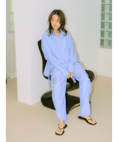 Htage(テージ)の「【Htage】スリットデザインストライプシャツ(シャツ/ブラウス・レディース・ブルー/ベージュ・FREE)」の6枚目の写真