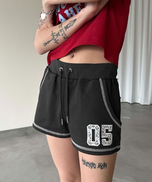 sedacle girl(セダクルガール)の「レースナンバリングホットパンツ(スウェットパンツ・レディース・グレー/ブラック・SMALL/MEDIUM)」の1枚目の写真
