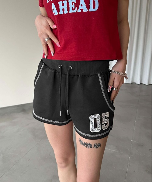 sedacle girl(セダクルガール)の「レースナンバリングホットパンツ(スウェットパンツ・レディース・グレー/ブラック・SMALL/MEDIUM)」の3枚目の写真