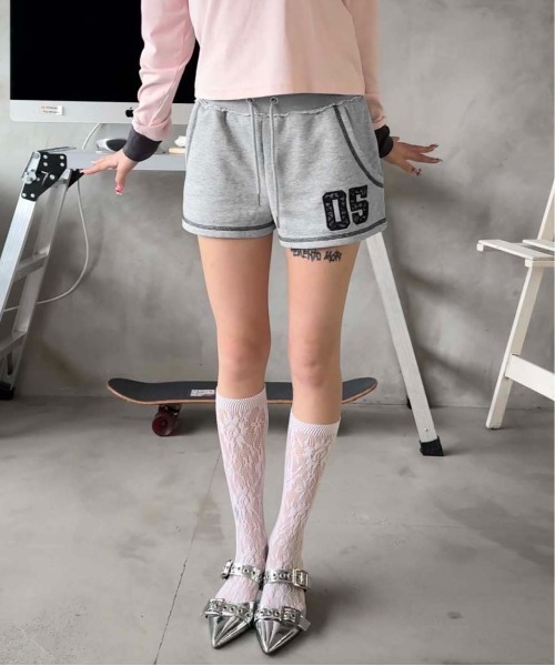 sedacle girl(セダクルガール)の「レースナンバリングホットパンツ(スウェットパンツ・レディース・グレー/ブラック・SMALL/MEDIUM)」の14枚目の写真