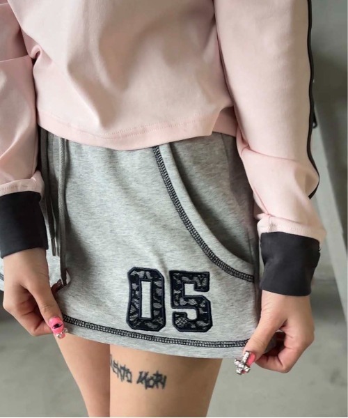 sedacle girl(セダクルガール)の「レースナンバリングホットパンツ(スウェットパンツ・レディース・グレー/ブラック・SMALL/MEDIUM)」の13枚目の写真