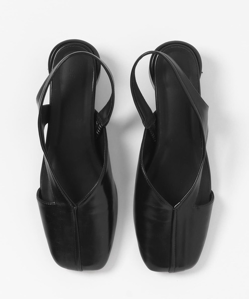 KBF（ケイビーエフ）の「アシンメトリーストラップパンプス（パンプス・レディース・ブラック/キャメル・36/37/38）」の19枚目の写真