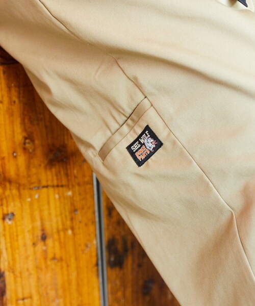 FREAK'S STORE（フリークスストア）の「限定展開 SHE WOLF DINER×FREAK'S STORE/シーウルフダイナー 別注 ワイドテーパードシルエット パンツ（チノパンツ・メンズ・ブラック/チャコールグレー/ベージュ/レオパード・SMALL/MEDIUM/LARGE）」の21枚目の写真