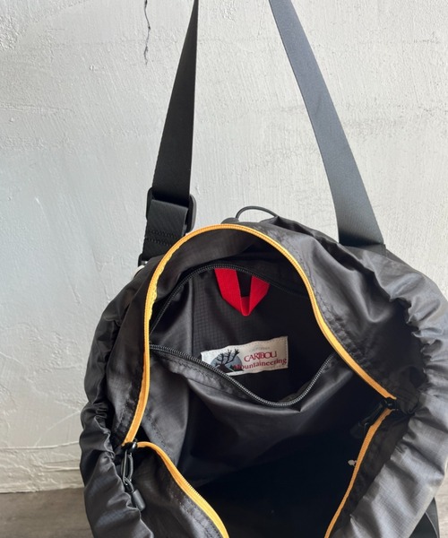 CARIBOU MAUNTAINEERING 軽量　　バックパック　　超美品 CARIBOU MOUNTAINEERING: ライト ウェイト バックパック（バック