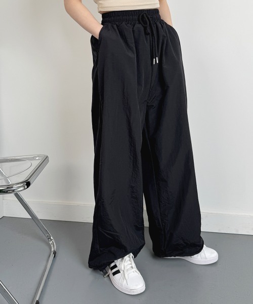 VIVID LADY(ビビッドレディー)の「シャカシャカ ワイドパンツ ウエストゴム(カーゴパンツ・レディース・ホワイト/グレー/ブラック・FREE)」の16枚目の写真
