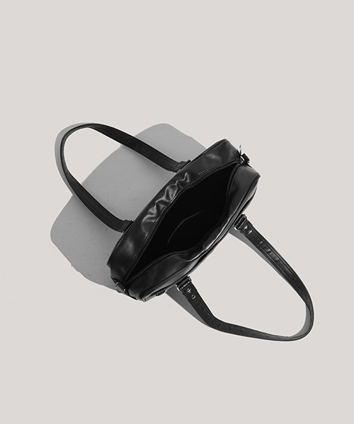 Chick(チック)の「Fake Leather Shoulder Bag School Bag スクールバッグ(ショルダーバッグ・レディース・ブラック・FREE)」の2枚目の写真