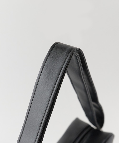Chick(チック)の「Fake Leather Shoulder Bag School Bag スクールバッグ(ショルダーバッグ・レディース・ブラック・FREE)」の17枚目の写真