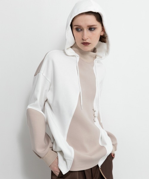 AULA AILA(アウラアイラ)の「デコラティブフード(パーカー・レディース・ホワイト/ブラック/ラベンダー・0)」の1枚目の写真