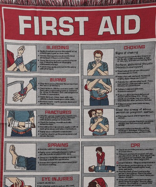 bpr BEAMS（ビーピーアール ビームス ）の「First Aid スローケット（ブランケット・レディース・レッド/グリーン・ONE SIZE）」の6枚目の写真