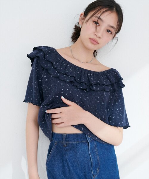 natural couture（ナチュラルクチュール）の「【WEB限定】ワッフルフリルTOPS（シャツ/ブラウス・レディース・チャコールグレー/ライトベージュ/その他1/その他2・FREE）」の4枚目の写真