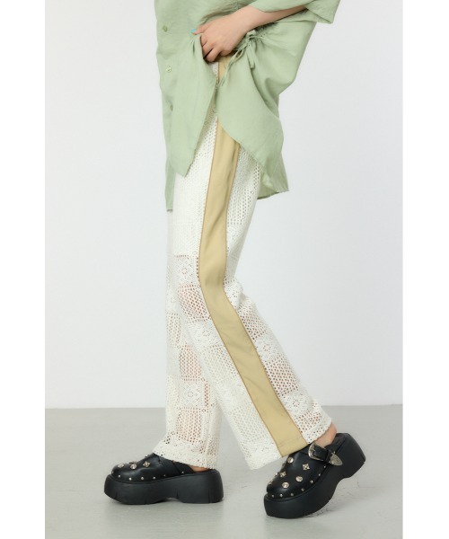 RODEO CROWNS WIDE BOWL（ロデオクラウンズワイドボウル）の「サイドラインレースパンツ（その他パンツ・レディース・ブラック/ホワイト・FREE）」の4枚目の写真