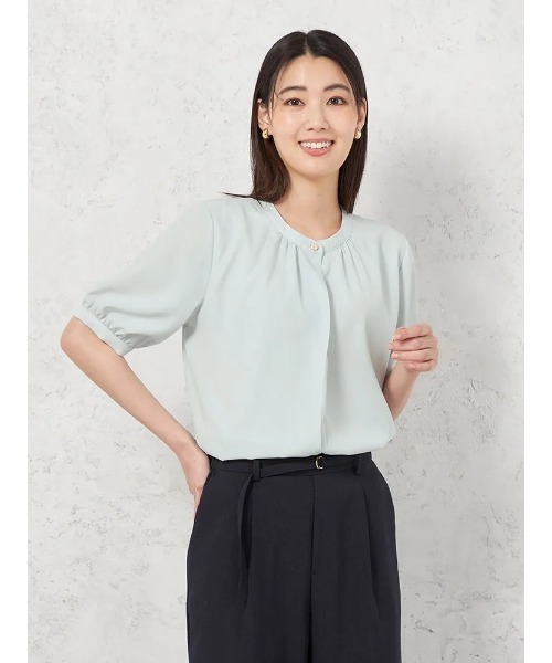 HARUYAMA(ハルヤマ)の「【UVカット】バンドカラ-ブラウス 5分袖 透けにくい ウォッシャブル SOFFICE(シャツ/ブラウス・レディース・ライトグレー/ライトグリーン/ホワイト・S/M/L/LL)」の3枚目の写真