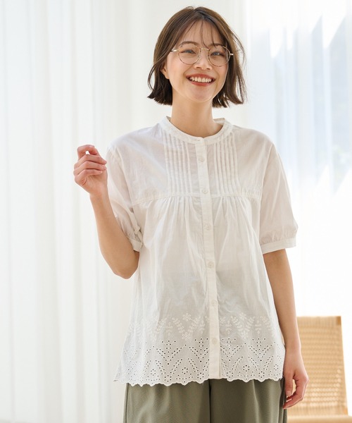 Arnold Palmer(アーノルドパーマー)の「インド綿 裾スカラップ刺繍 ブラウス(シャツ/ブラウス・レディース・チャコールグレー/サックスブルー/ホワイト・S/M/L)」の1枚目の写真