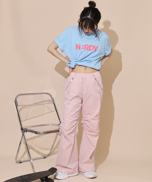 NERDY(ノルディ)の「ニーシャーリングウーブンパンツ(その他パンツ・メンズ・ブラック/ピンク/グレー・L/S/M)」の9枚目の写真