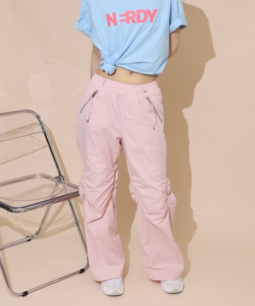 NERDY(ノルディ)の「ニーシャーリングウーブンパンツ(その他パンツ・メンズ・ブラック/ピンク/グレー・L/S/M)」の12枚目の写真