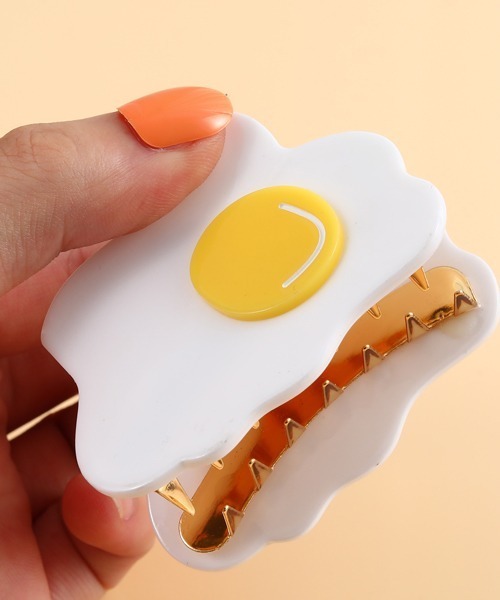 Fun & Daily（ファンアンドデイリー）の「F&D : エッグヘアクリップ（バレッタ/ヘアクリップ・レディース・ホワイト・FREE）」の2枚目の写真