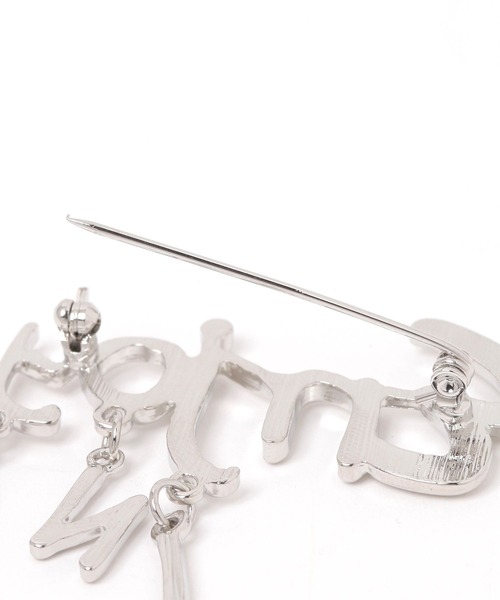 GLOBAL WORK(グローバルワーク)の「ENJOYメタルブローチ/572440(ブローチ/コサージュ・レディース・ゴールド/シルバー・FREE)」の4枚目の写真