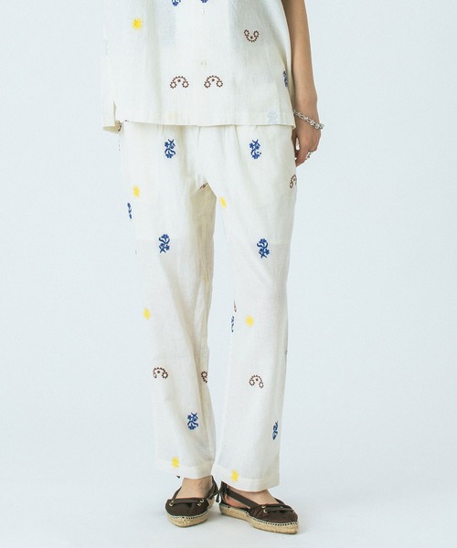 HLAADA(フラーダ)の「(HLAADA for ROSEBUD)EMBROIDERED PANTS(その他パンツ・レディース・ブラック/オフホワイト・ONE SIZE)」の3枚目の写真