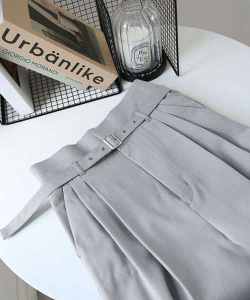 TIGHTBOOTH グレー スラックス ウエストベルト付き TIGHTBOOTH グレー スラックス ウエストベルト付き