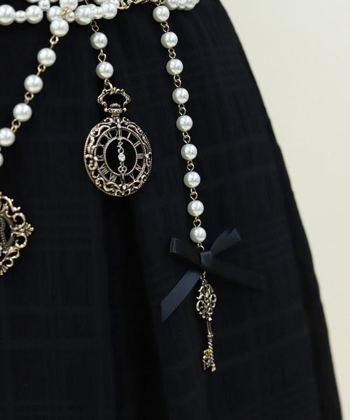 axes femme POETIQUE（アクシーズファムポエティック）の「ワンダーモチーフパールベルト（ベルト・レディース・ゴールド/アンティークゴールド・FREE）」の5枚目の写真