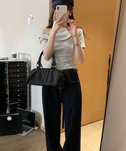 Miniministore(ミニミニストア)の「片方オフショルtシャツ レディース 半袖(Tシャツ/カットソー・レディース・ホワイト/ブラック/ネイビー/グレー・FREE)」の7枚目の写真