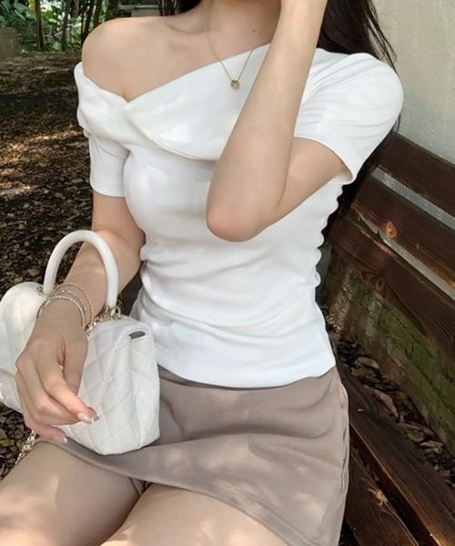 Miniministore(ミニミニストア)の「片方オフショルtシャツ レディース 半袖(Tシャツ/カットソー・レディース・ホワイト/ブラック/ネイビー/グレー・FREE)」の15枚目の写真