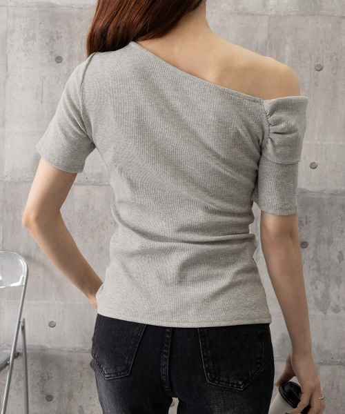 Miniministore(ミニミニストア)の「片方オフショルtシャツ レディース 半袖(Tシャツ/カットソー・レディース・ホワイト/ブラック/ネイビー/グレー・FREE)」の22枚目の写真