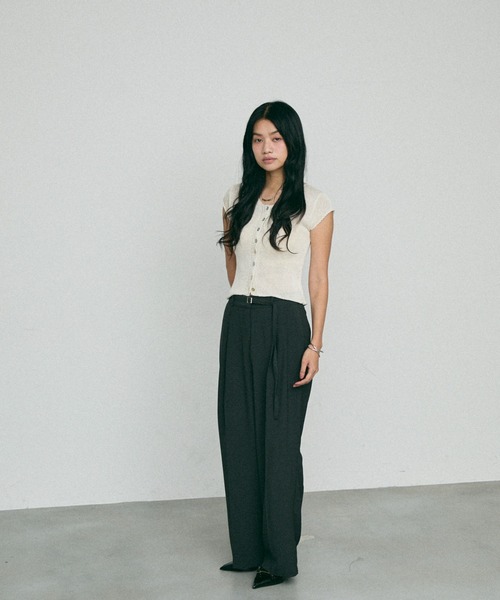 NUJOH(ヌゾ)の「knit Button Sleeve / ニット ボタン スリーブ(Tシャツ/カットソー・レディース・カーキ/ブラック/ベージュ・FREE)」の15枚目の写真