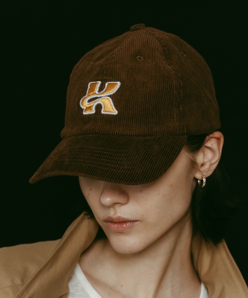 Knuth Marf(クヌースマーフ)の「【Knuth Marf】corduroy cap(キャップ・レディース・ブラウン/ネイビー・FREE)」の1枚目の写真