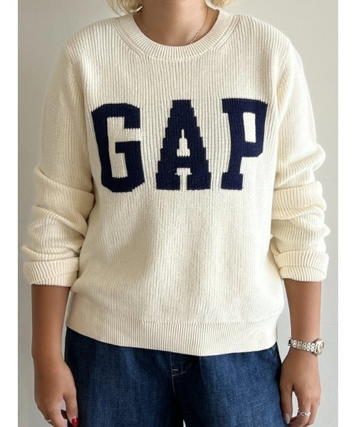 GAP（ギャップ）の「GAPロゴ インターシャセーター（ニット/セーター・レディース・グリーン/ホワイト/ブラック/レッド・XS/S/M/L/XL/XXS）」の2枚目の写真