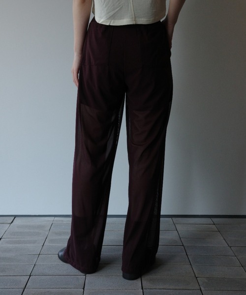 CLANE(クラネ)の「CLANE SHEER TUCK PANTS(その他パンツ・レディース・ブラック/ワイン・1/2)」の4枚目の写真