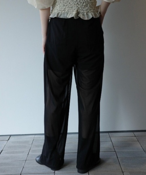 CLANE(クラネ)の「CLANE SHEER TUCK PANTS(その他パンツ・レディース・ブラック/ワイン・1/2)」の3枚目の写真