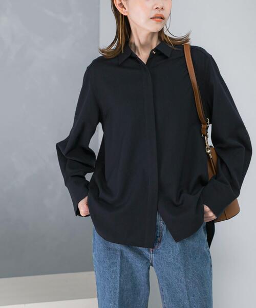 URBAN RESEARCH ROSSO WOMEN（アーバンリサーチ　ロッソ）の「イージーケアウーステッドシャツ（シャツ/ブラウス・レディース・ネイビー/バーガンディー・FREE）」の13枚目の写真