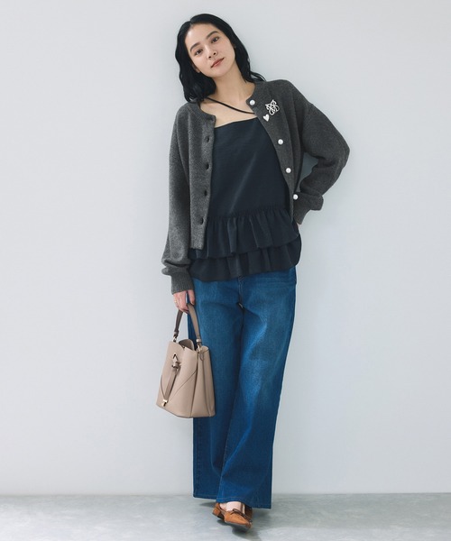 VIS（ビス）の「ハートアソートパール釦ラメミックスカーディガン/イージーケア・一部WEB限定カラー（カーディガン/ボレロ・レディース・チャコールグレー/ライトグレー/ブラック/ブルー/ダークパープル/ピンク系その他2/ブラウン系その他/レッド・FREE）」の18枚目の写真