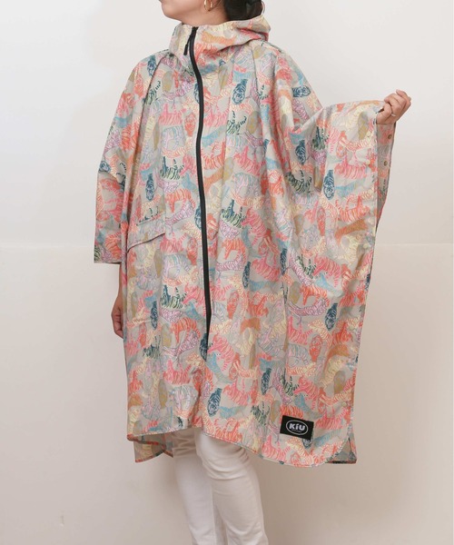 KiU（キウ）の「KiU キウ レインポンチョ 2ND（レインコート/ポンチョ・レディース・その他/その他4/カーキ/ブラック/アニマル/その他3/その他2/その他1/ライトグレー/レインボー/レオパード・FREE）」の14枚目の写真