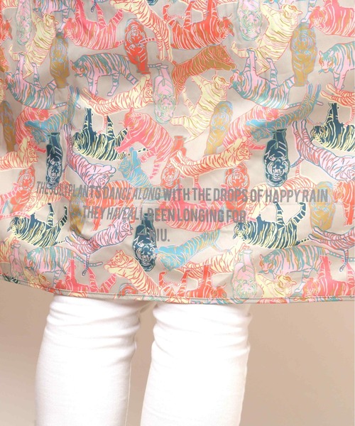 KiU（キウ）の「KiU キウ レインポンチョ 2ND（レインコート/ポンチョ・レディース・その他/その他4/カーキ/ブラック/アニマル/その他3/その他2/その他1/ライトグレー/レインボー/レオパード・FREE）」の17枚目の写真