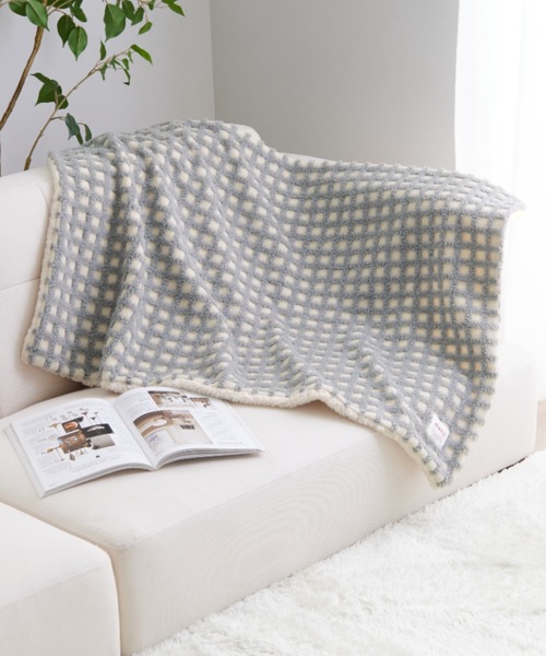 セール】もこもこボアチェックひざ掛け / ブランケット（ブランケット