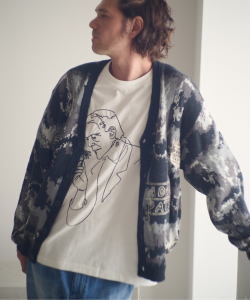 ADAM PATEK(アダムパテック)の「ADAMPATEK/mad embroidered fade knit cardigan/総柄刺繍入りカーディガン(カーディガン/ボレロ・メンズ・グレー系/ブラウン系・1/2)」の2枚目の写真