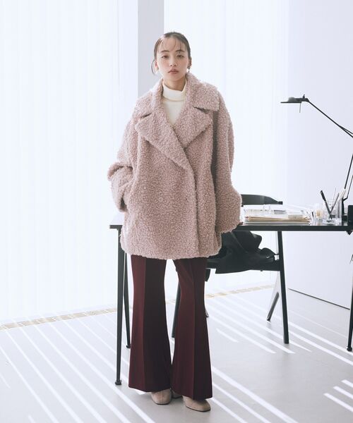 earth music&ecology（アースミュージックアンドエコロジー）の「【2025AW】ループファーコート（テーラードジャケット・レディース・アイボリー/グレイッシュベージュ/ピンクベージュ・FREE）」の9枚目の写真