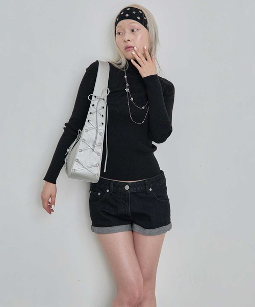 Heart Tattoo(ハートタトゥー)の「studs belt short pants / スタッズベルト付きショートパンツ(その他パンツ・レディース・ブラック系/ブラック系1・1/0)」の4枚目の写真